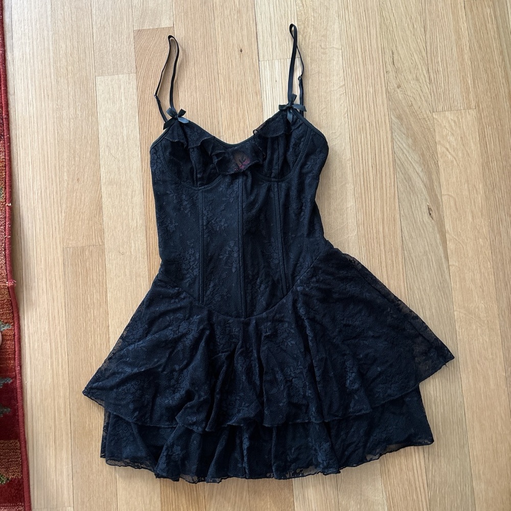 Edikted Black Lace Prom Dress